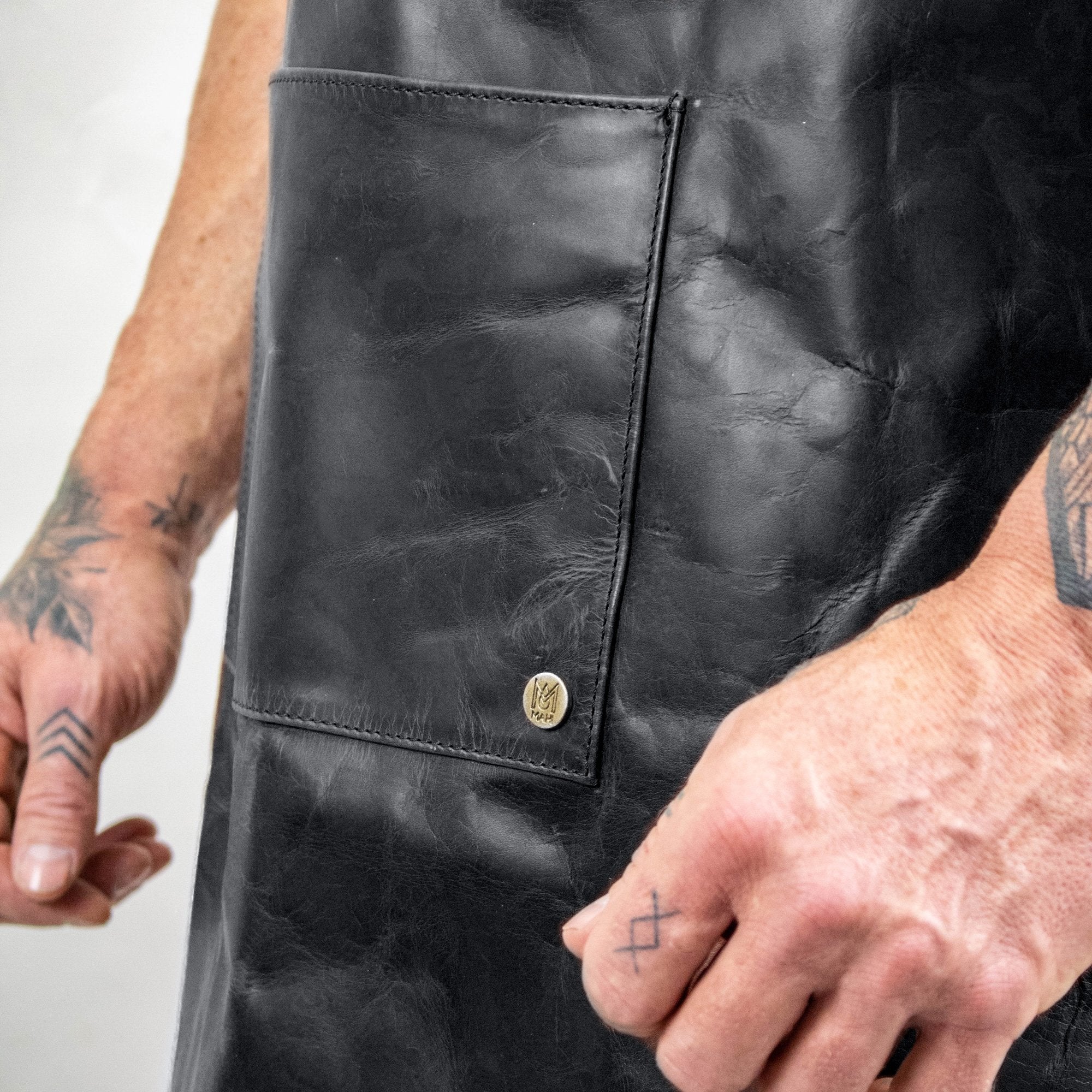 Classic Leather Apron - Image 8