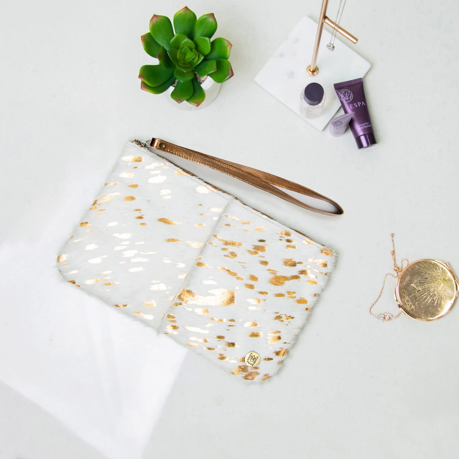 The Classic Clutch Bag (Gold and Cream) - Image 2