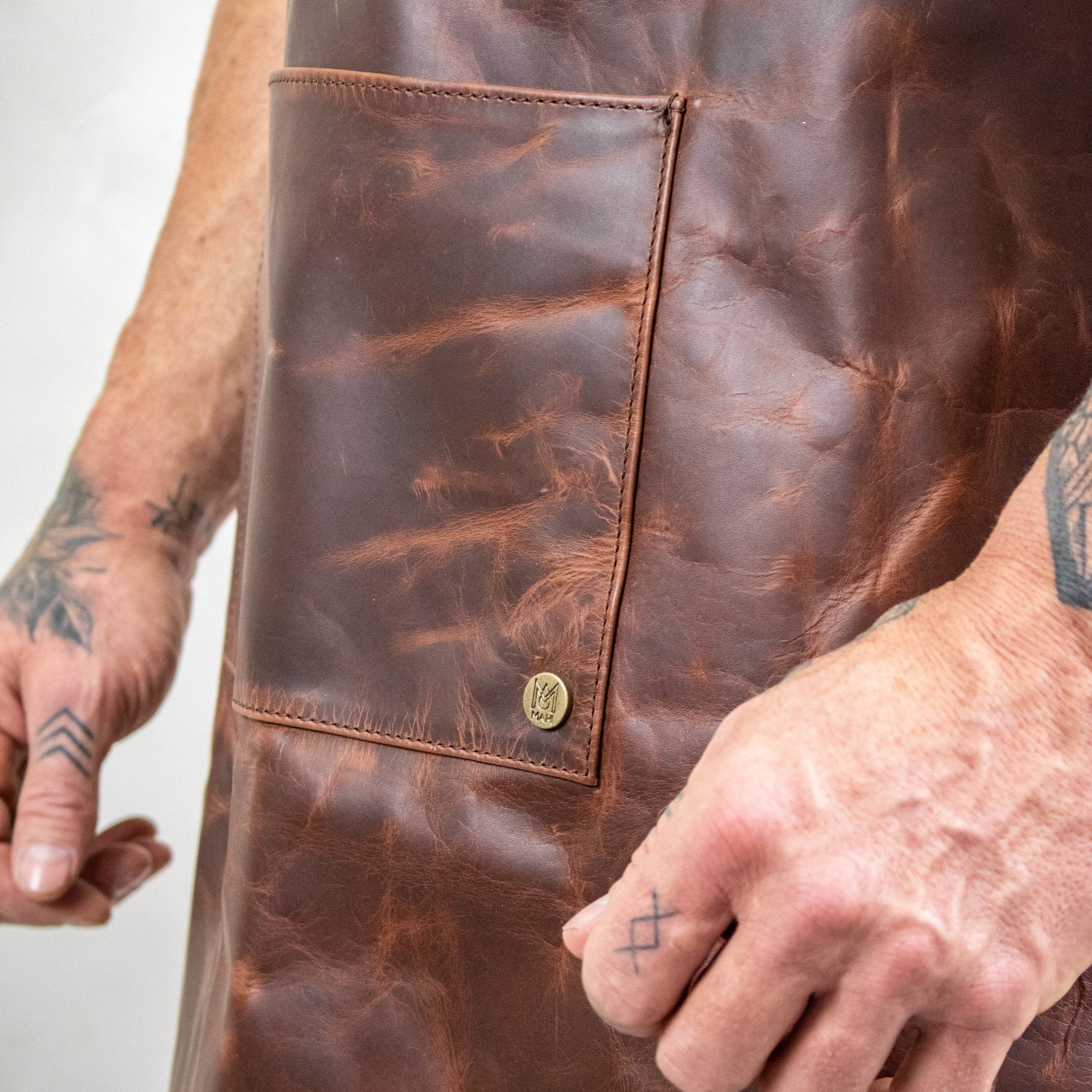 Cross Back Leather Apron - Image 8