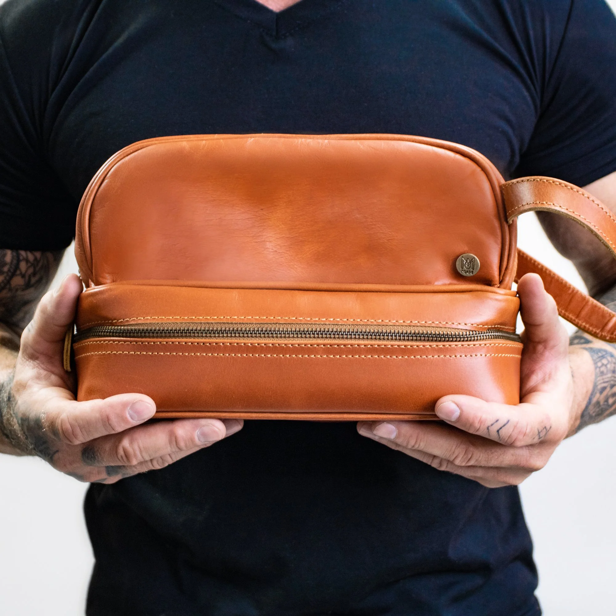 The Raleigh Wash Bag (Tan) - Image 2